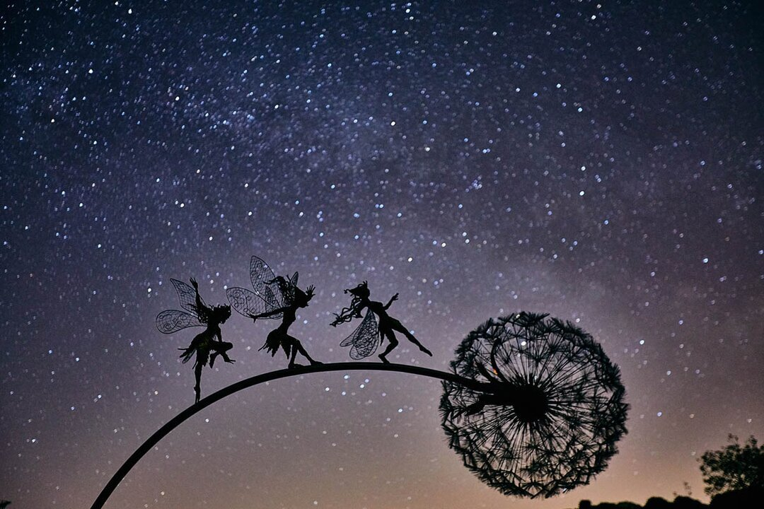 alwaysdwellTM - Perfect Wonderland Garden Decoration -The Naughty Spirits Are Dancing