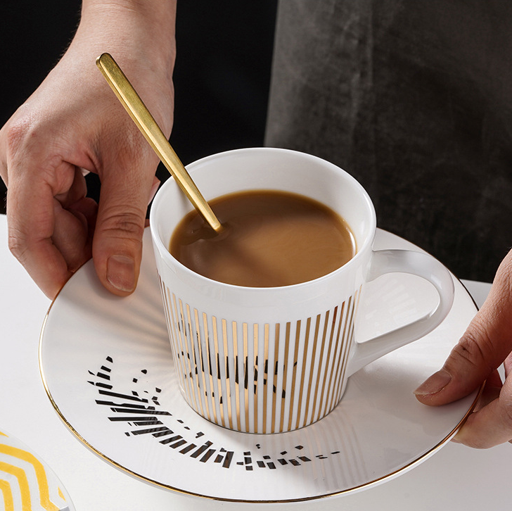 alwaysdwellTM - 🔥Moving Reflection Creative Coffee Cup Mirror Reflection Coffee Mug