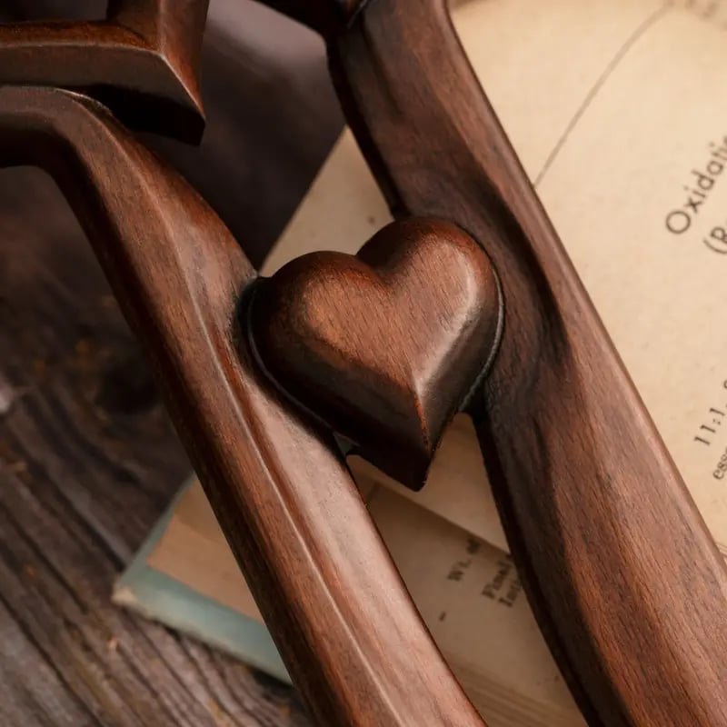 alwaysdwellTM - ✝️Intertwined Heart Wooden Cross(6.3*9.8 in)