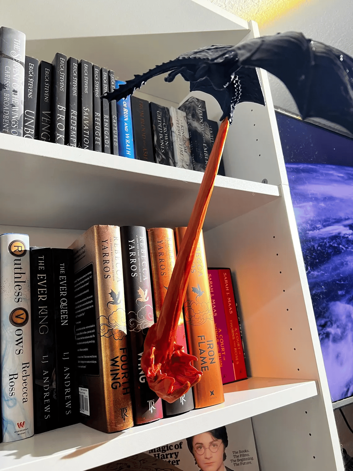 alwaysdwellTM - Dragon Flame Book Nook